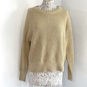 NWOT XL Universal Thread sweater.